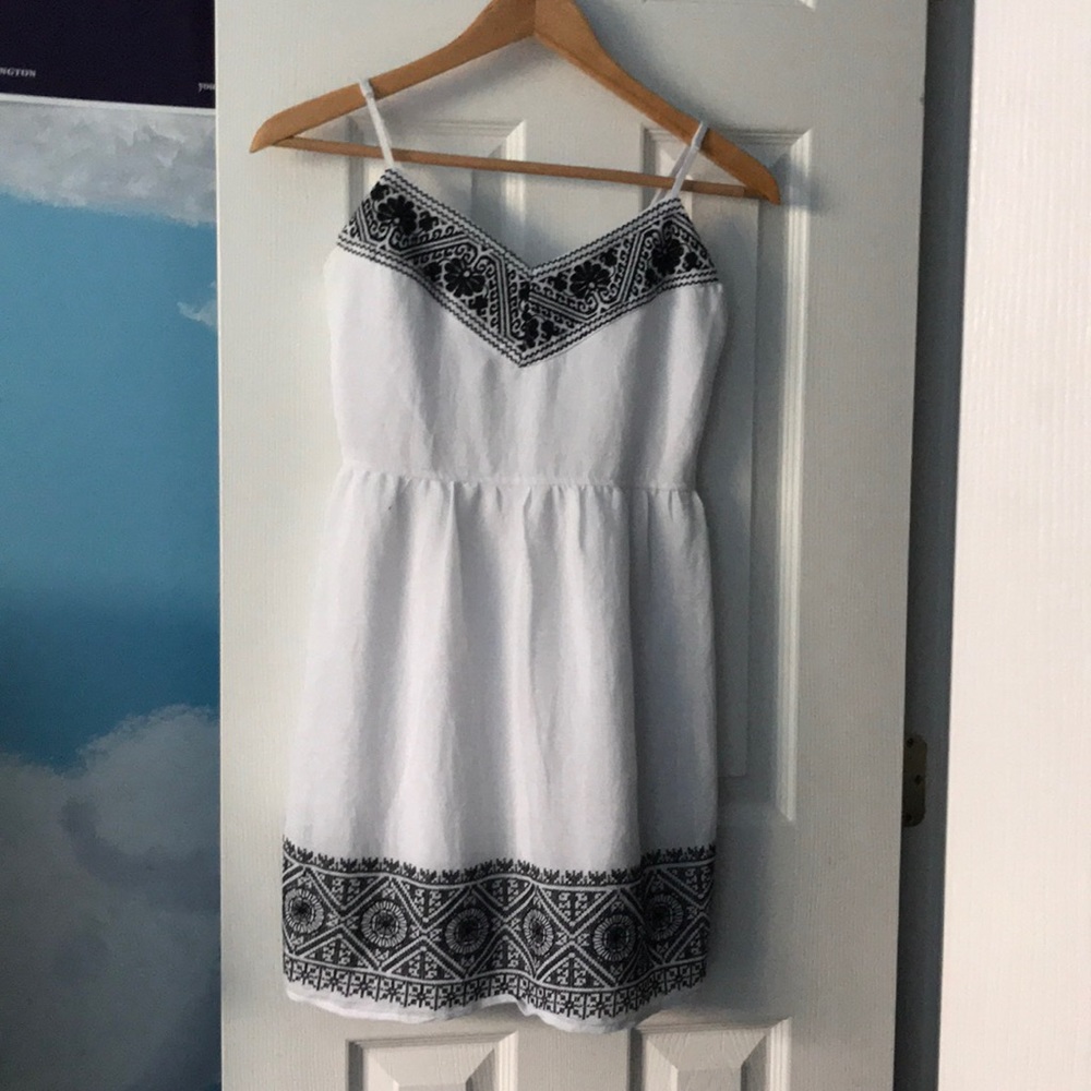 White Short Dress w/ Black Design